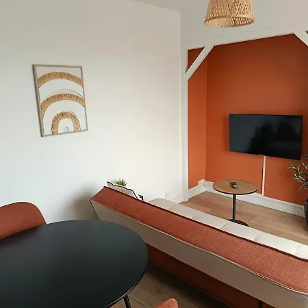 Διαμέρισμα Le Nid De Laon -reims- 2 Pers, Parking Et Balcon Ρενς