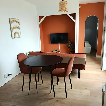 Διαμέρισμα Le Nid De Laon -reims- 2 Pers, Parking Et Balcon Ρενς