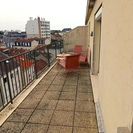 Le Nid De Laon -reims- 2 Pers, Parking Et Balcon Διαμέρισμα Ρενς